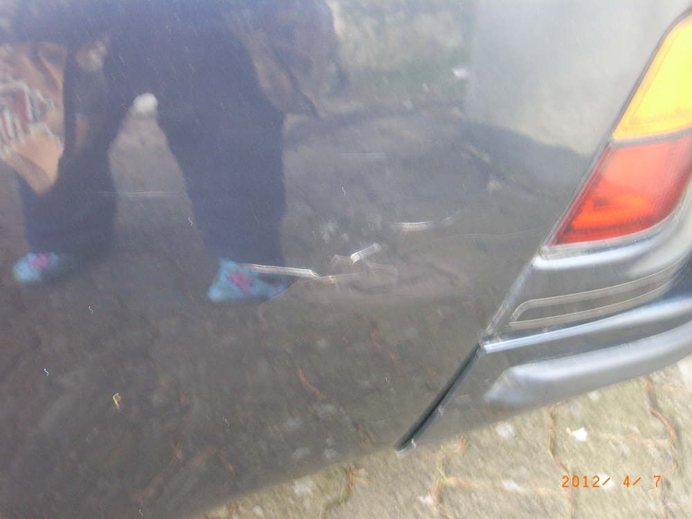 Unser Porsche 040 hat einen kleinen Heckschaden links